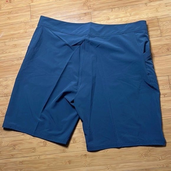 SOLD Mercari NWT Viktos Men's Viktos GymSwym2 Shorts  42 - Picture 5 of 6